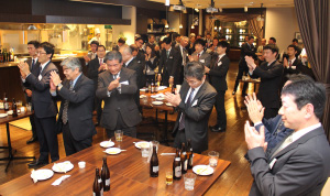 井本船友会での懇親会の一コマ